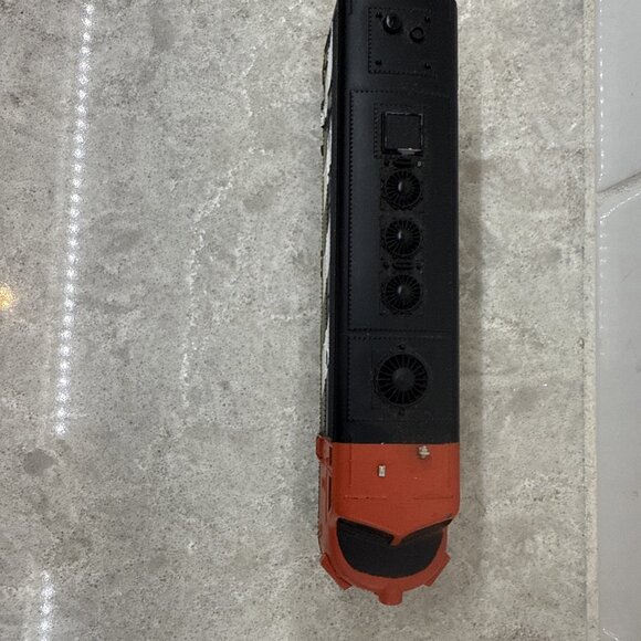 Vintage Bachmann HO scale Canadian National diesel locomotive #9162 - Picture 6 of 8